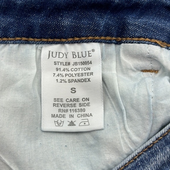 Judy Blue 3” Inseam Mid Rise Shorts Size S - Picture 9 of 16